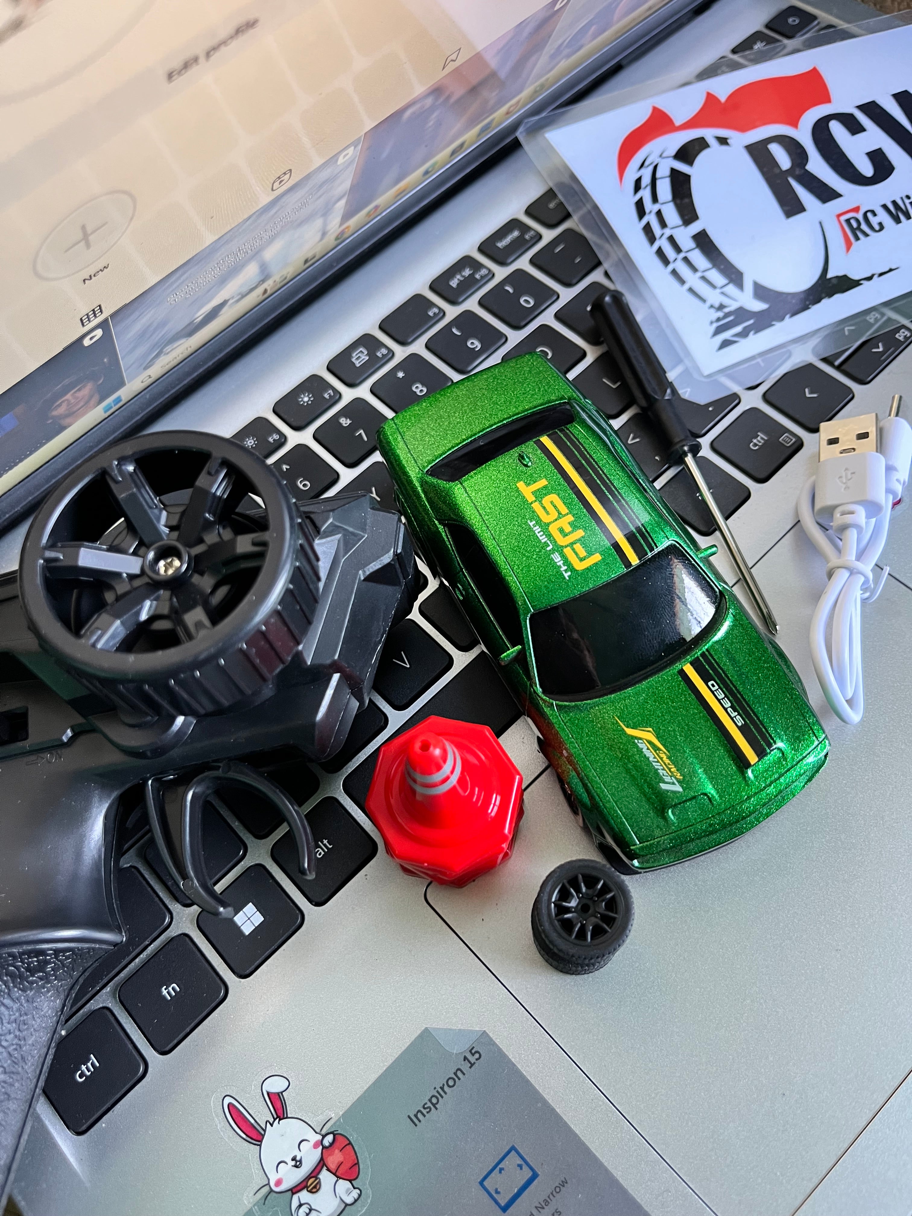 1\43 Scale High Speed Mini RC Drift Car (green)
