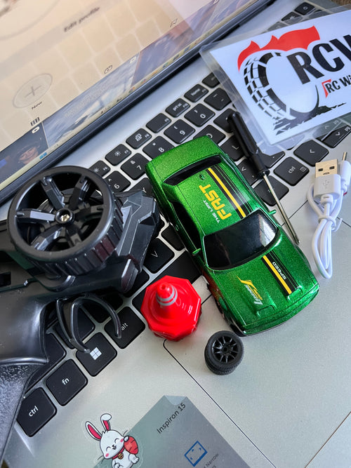1\43 Scale High Speed Mini RC Drift Car (green)