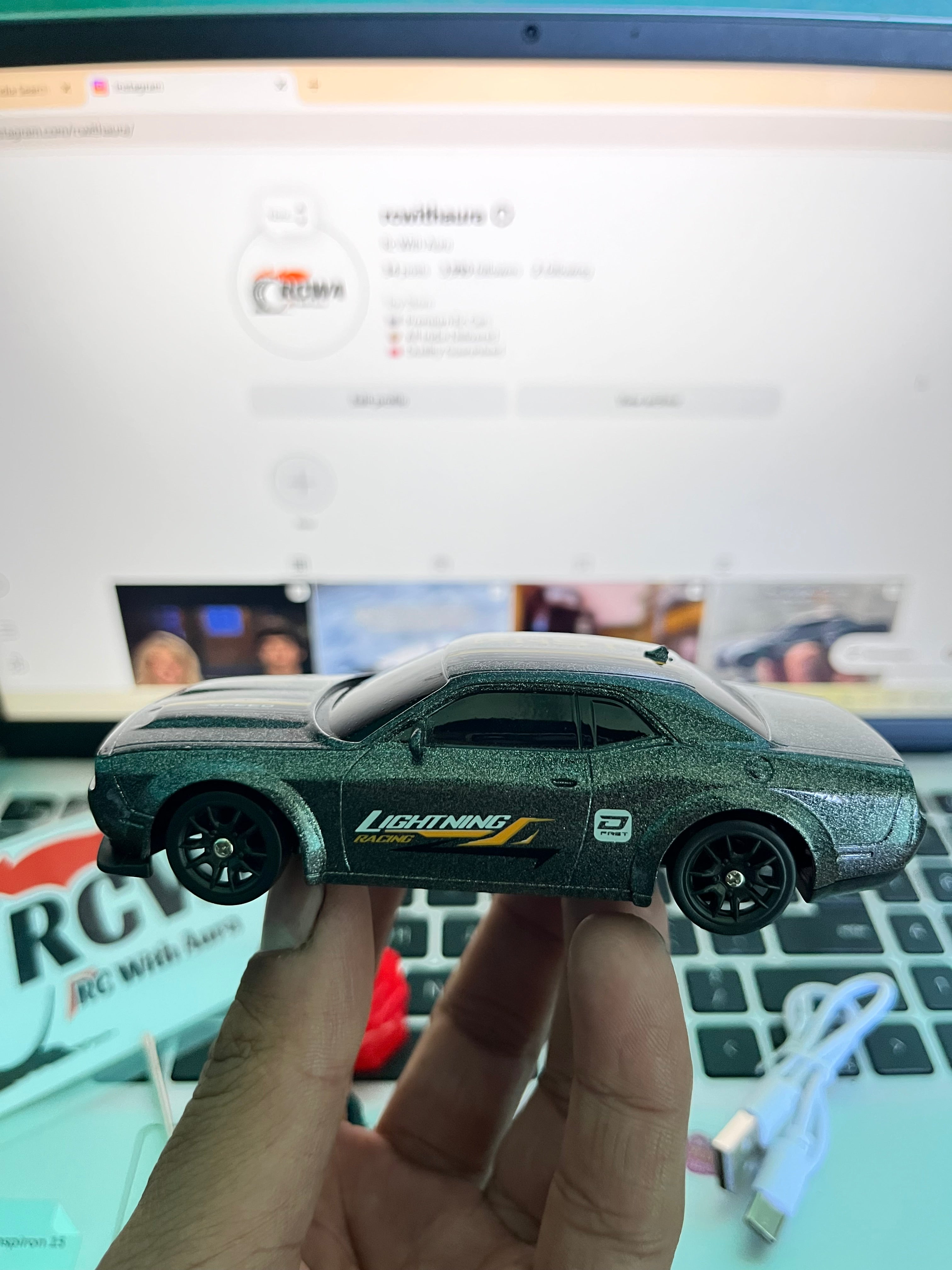 1/43 Scale High Speed Mini Rc Drift Car (Black)